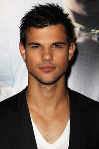 Taylor Lautner