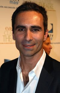 Néstor Carbonell