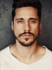 Peter Gadiot