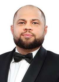 Роман Постовалов