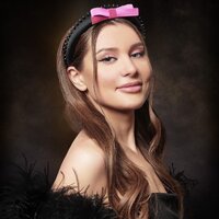 Анна Кост