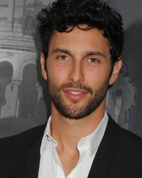 Noah Mills