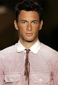 Noah Mills