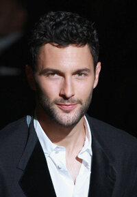 Noah Mills