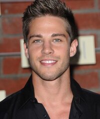 Dean Geyer