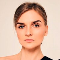Юлия Знакомцева