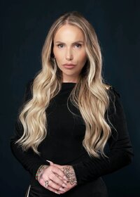 Полина Книна