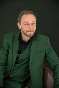 Антон Пиджаков