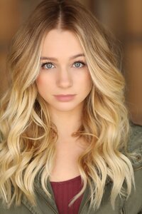 Mollee Gray