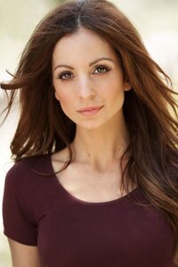 Farrah Aviva