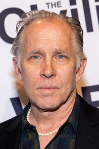 Bruce McKenzie