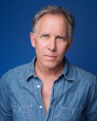 Bruce McKenzie