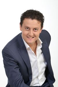 Антон Мартынов