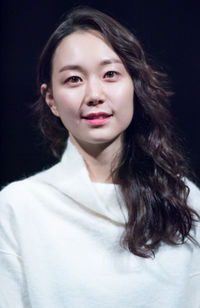 Lee Yoo Young