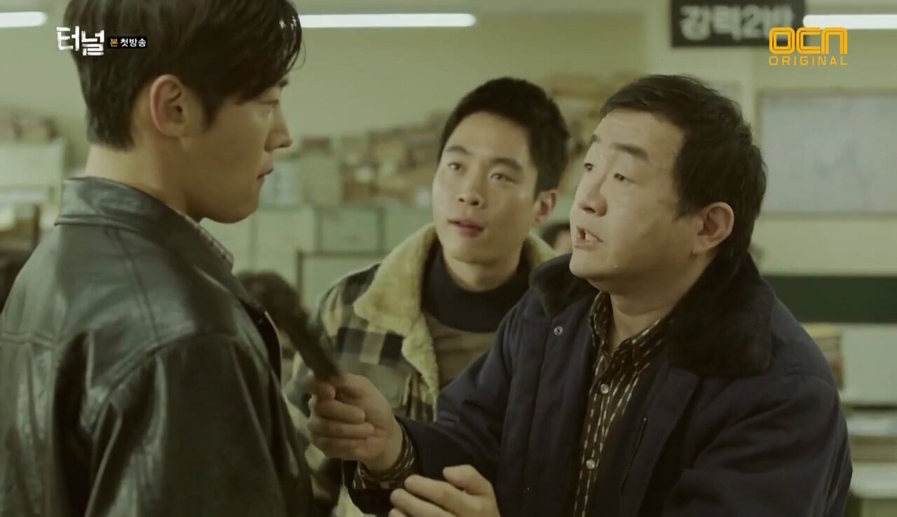 Tunnel S1 E01 – I'll Come Save You