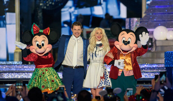 The Wonderful World of Disney: Holiday Spectacular S2017 E01 – The Wonderful World of Disney: Magical Holiday Celebration 2017