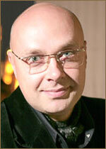 Юлиан Макаров