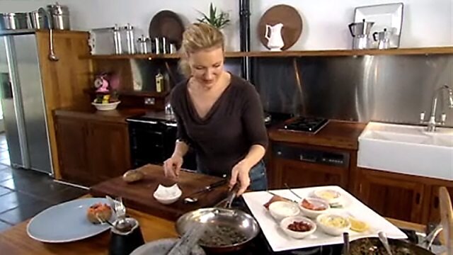 Rachel's Favourite Food S3 E06 – Home Cinema
