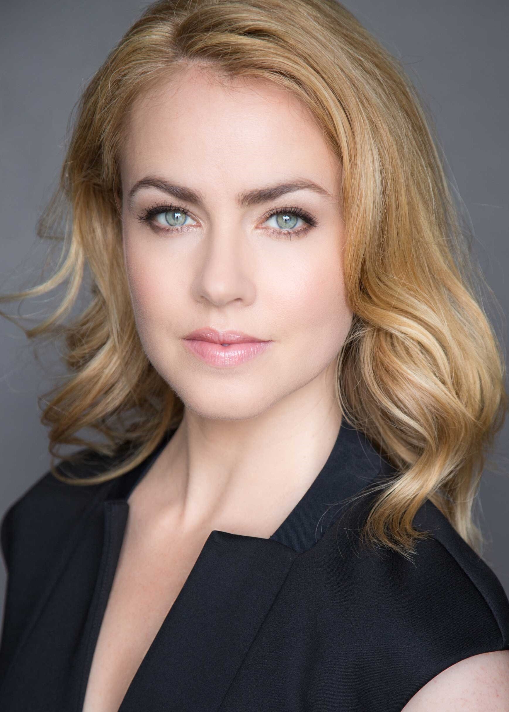 Amanda Schull Image #458140 | TVmaze