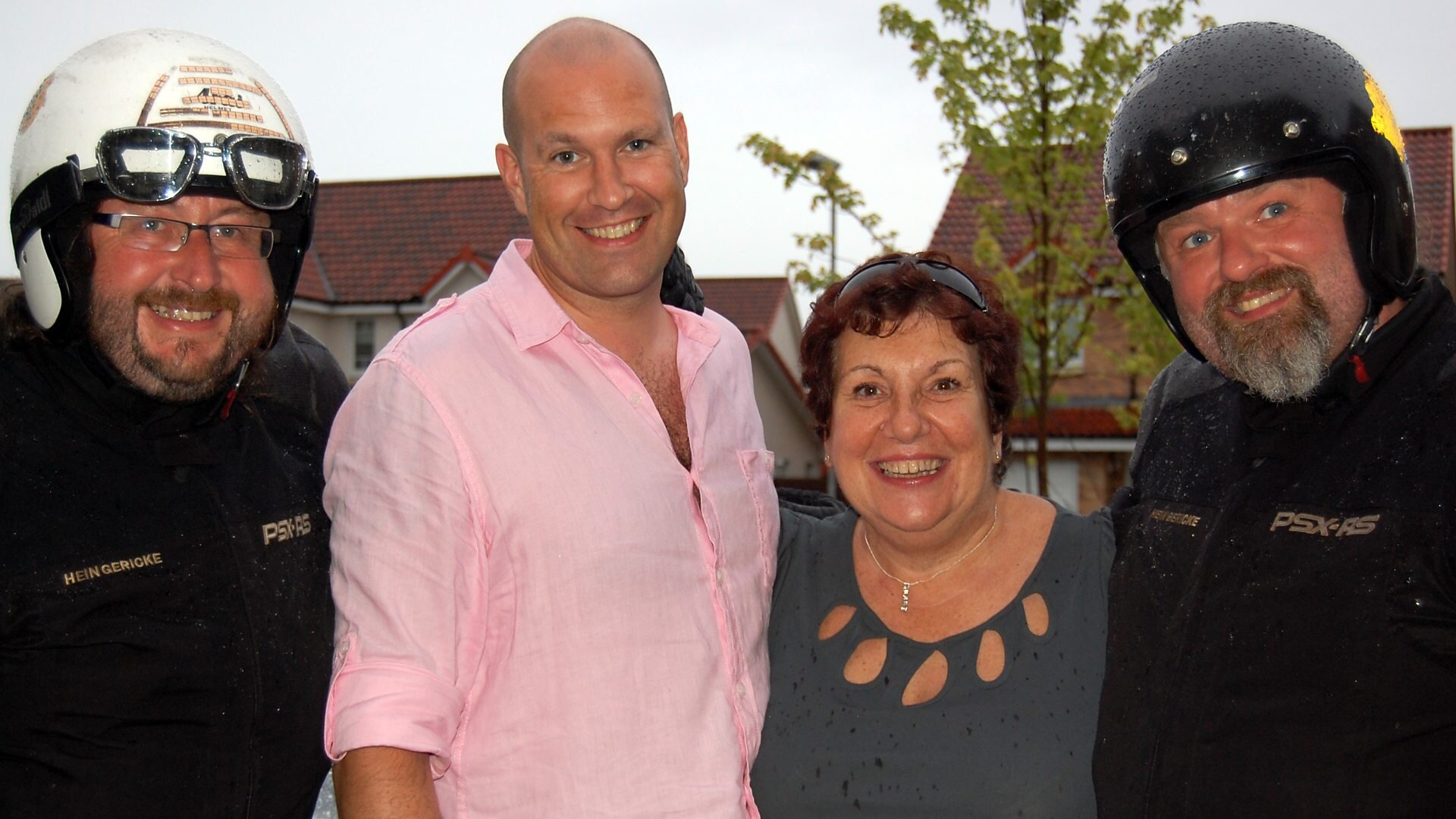 The Hairy Bikers: Mums Know Best S1 E01 – Family Favourites
