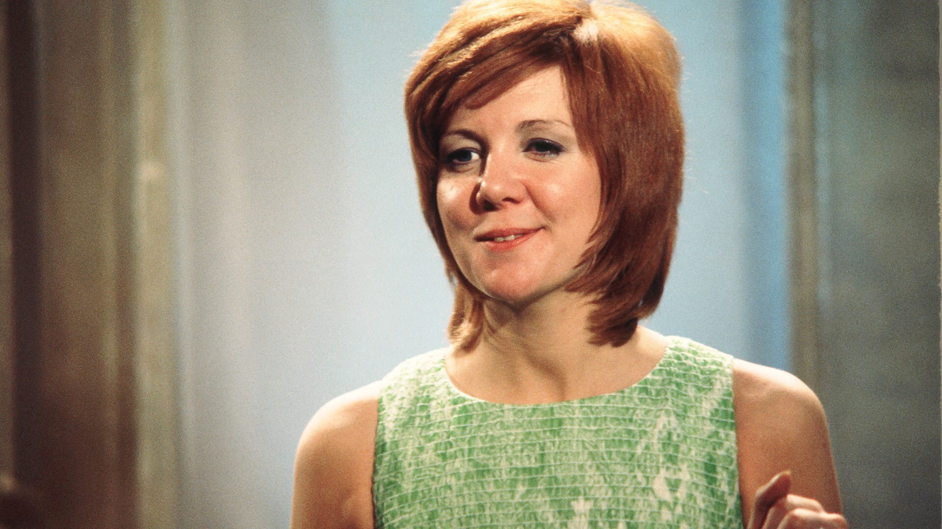 Oh You Pretty Things: The Story of Music and Fashion S1 E01 – Tribes