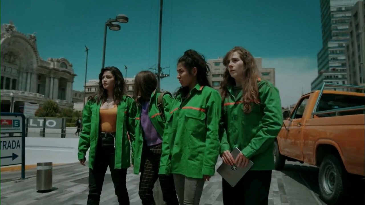 Dani Who? S1 E09 – Regroup