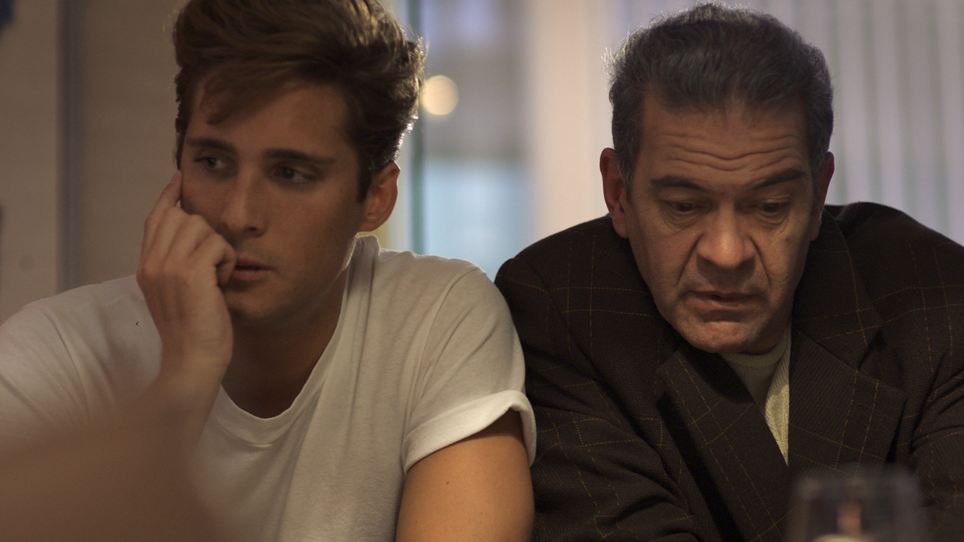 Luis Miguel La Serie S1 E13 – No me puedes dejar así
