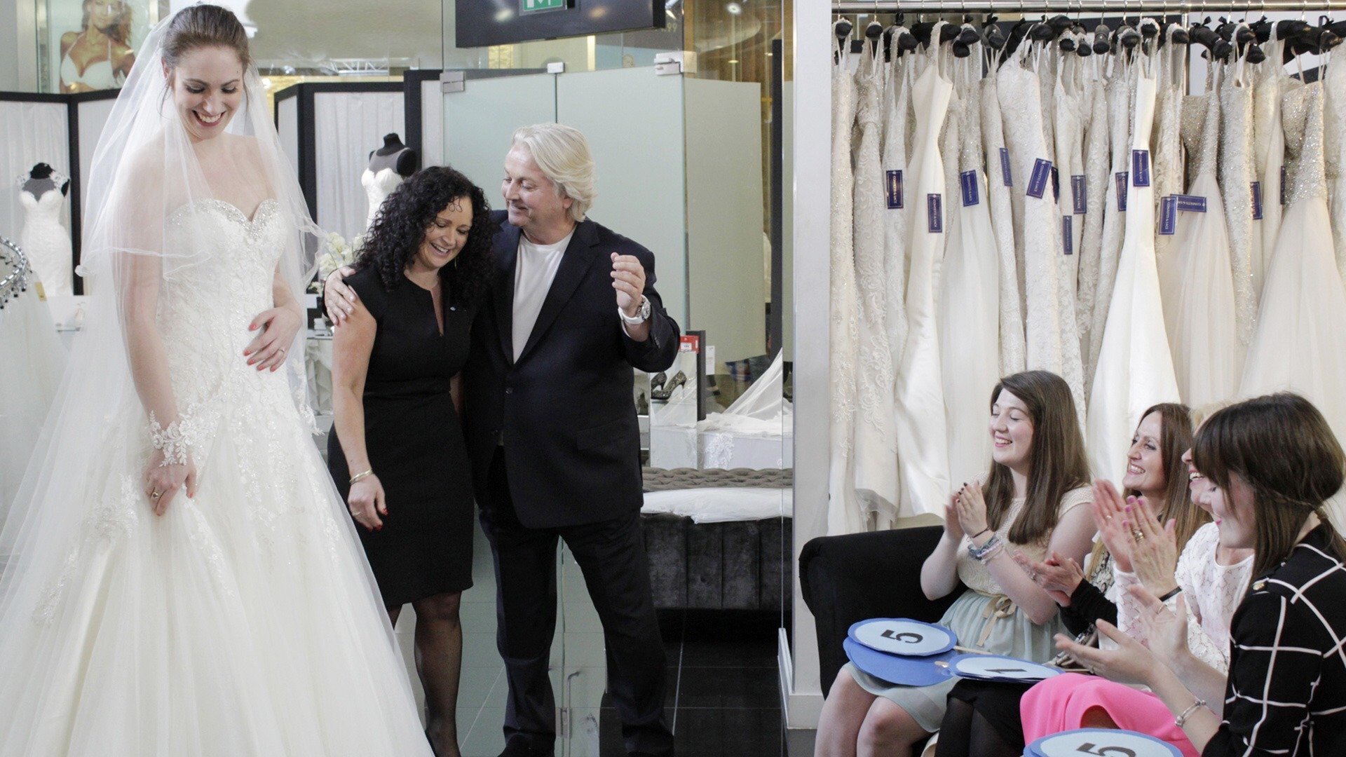 Say Yes to the Dress UK S1 E01 – Mum and the Evil Aunt