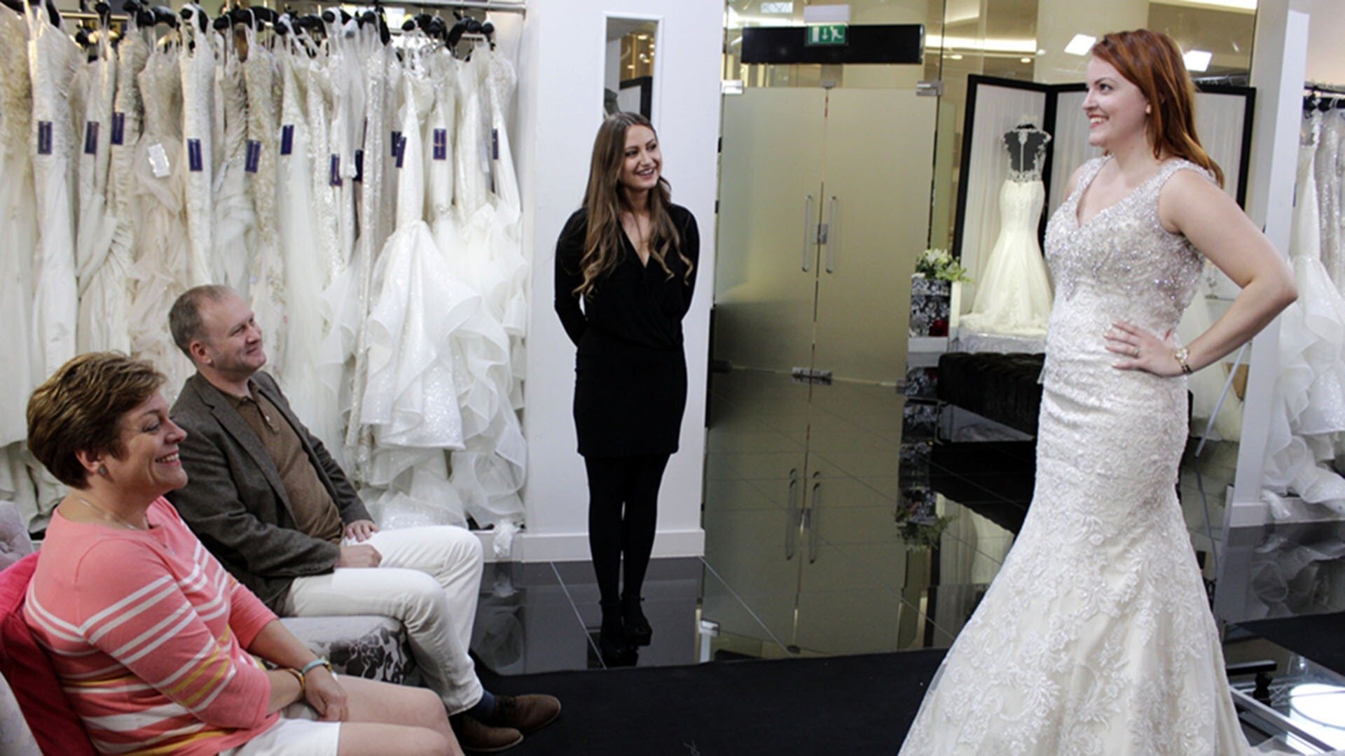 Say Yes to the Dress UK S1 E21 – Sexy Versus Princess