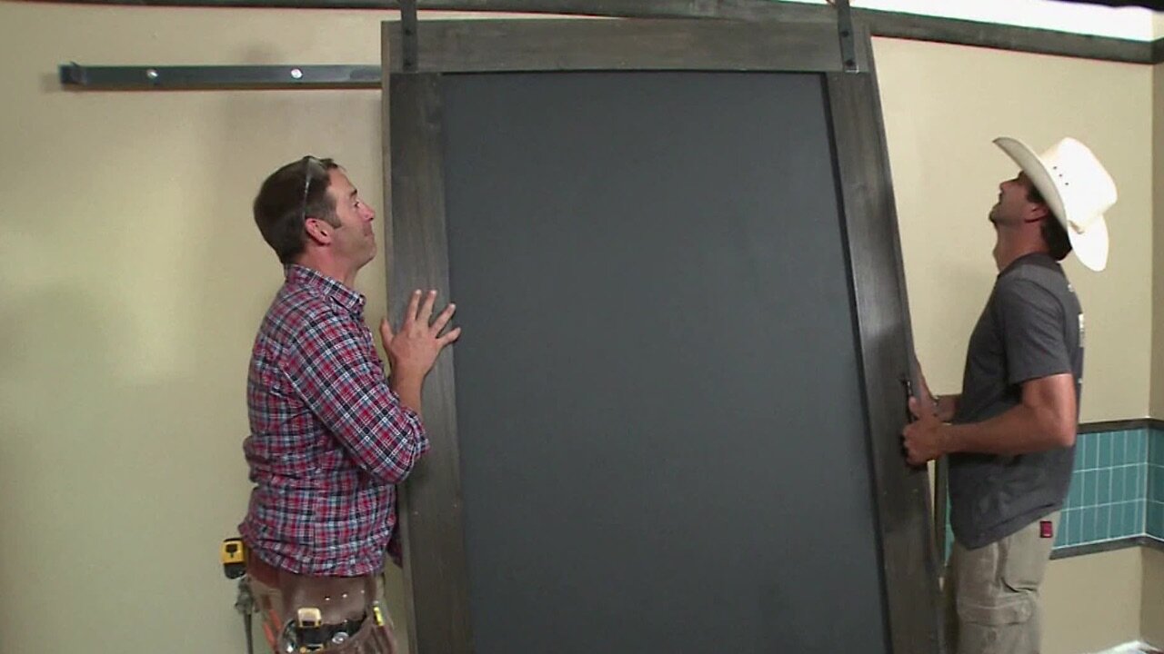 House Crashers S7 E01 – Modern Cabin Family Room
