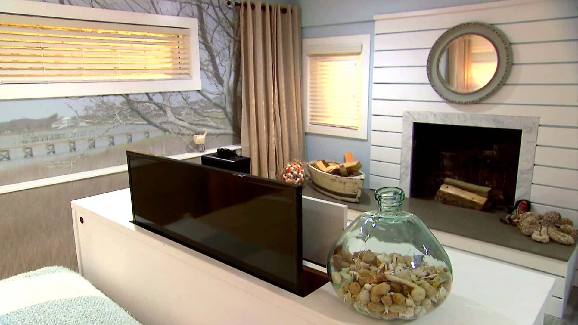 House Crashers S9 E09 – Beachside Bedroom