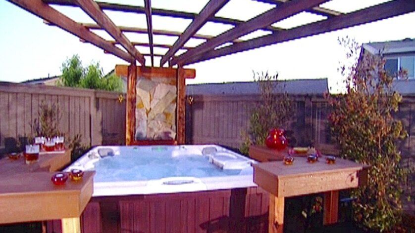 Yard Crashers S2 E06 – Hot Tub Hub