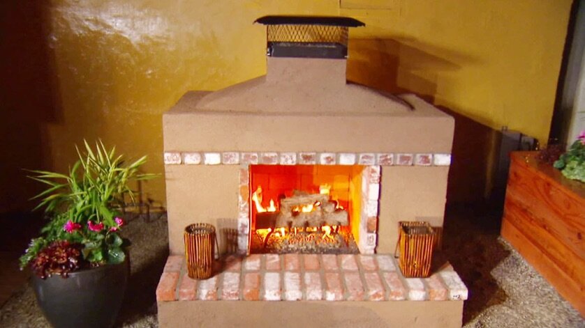 Yard Crashers S3 E01 – Outdoor Fireplace