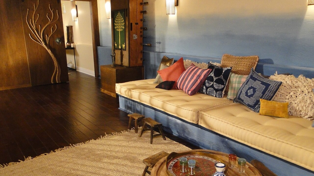 Room Crashers S3 E06 – Lavish Family Room