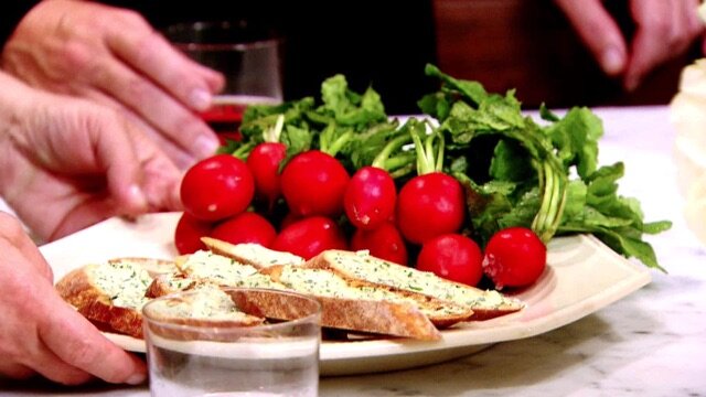 Barefoot Contessa S6 E12 – What Are Friends For?