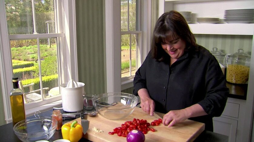 Barefoot Contessa S9 E02 – Girls That Grill