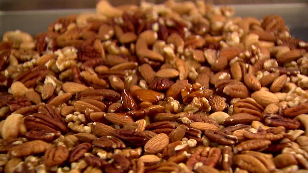Barefoot Contessa S15 E10 – Shake It Up