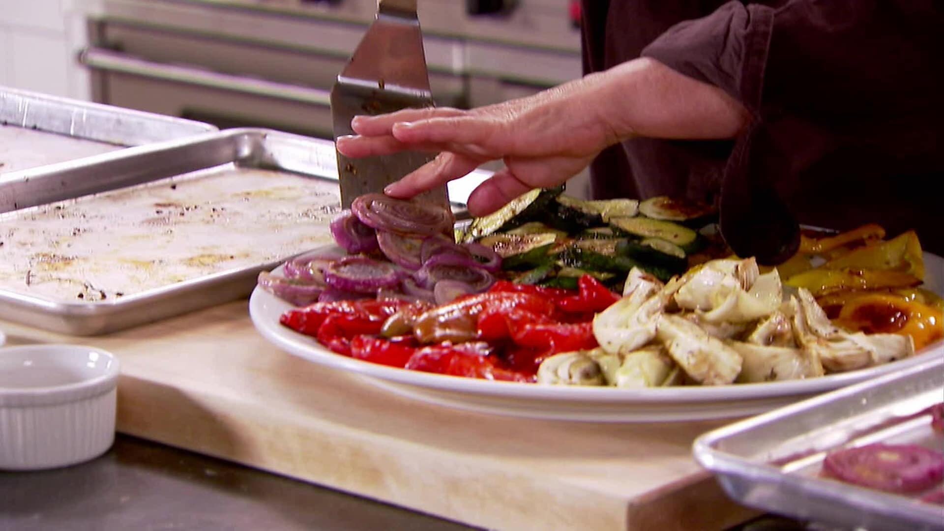 Barefoot Contessa S20 E01 – Welcome to Town Party