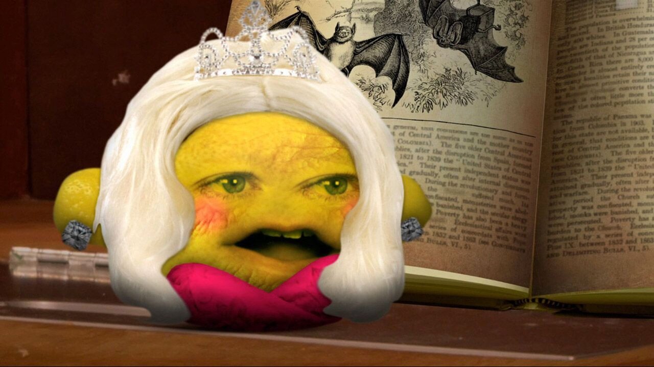The High Fructose Adventures of Annoying Orange S2 E19 – Bat's All, Fruits!