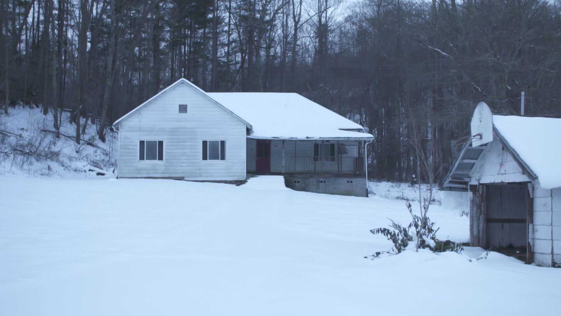 First Time Flippers S10 E01 – School House Rocked