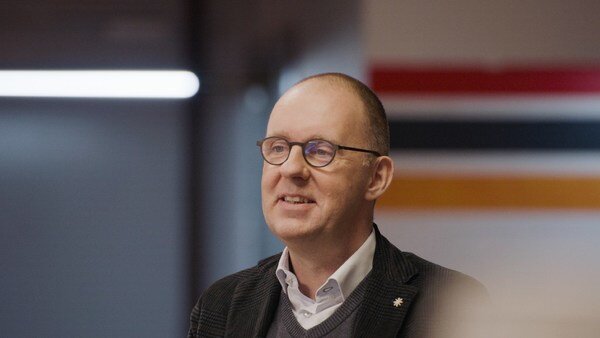 President S1 E04 – De Perszaal