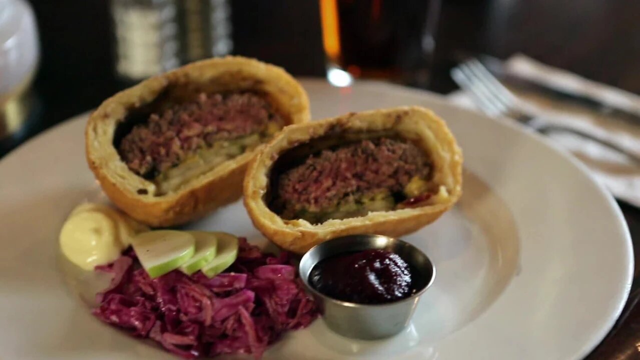 Burger Land S1 E09 – The Classics of N.Y.C.
