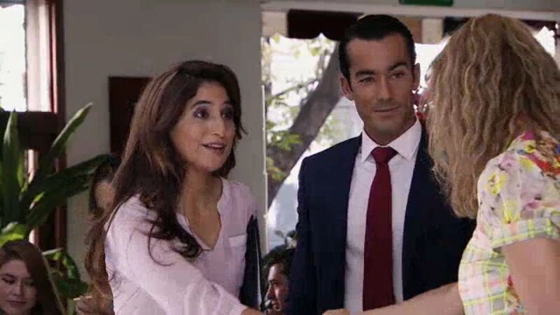 Los Miserables S1 E08 – Abogada para Roxana