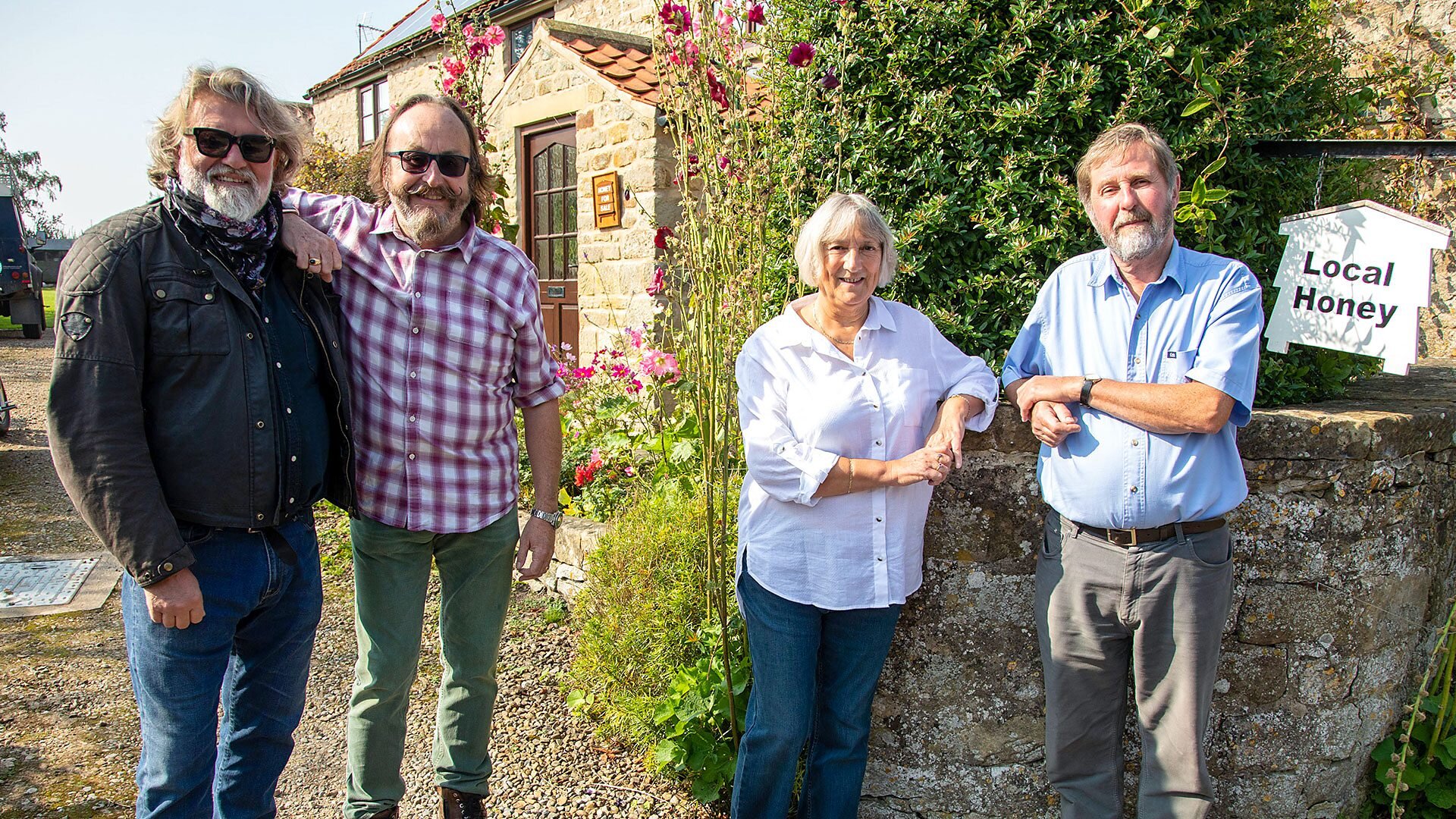 The Hairy Bikers Go North S1 E04 – North Yorkshire (Yorkshire Moors)