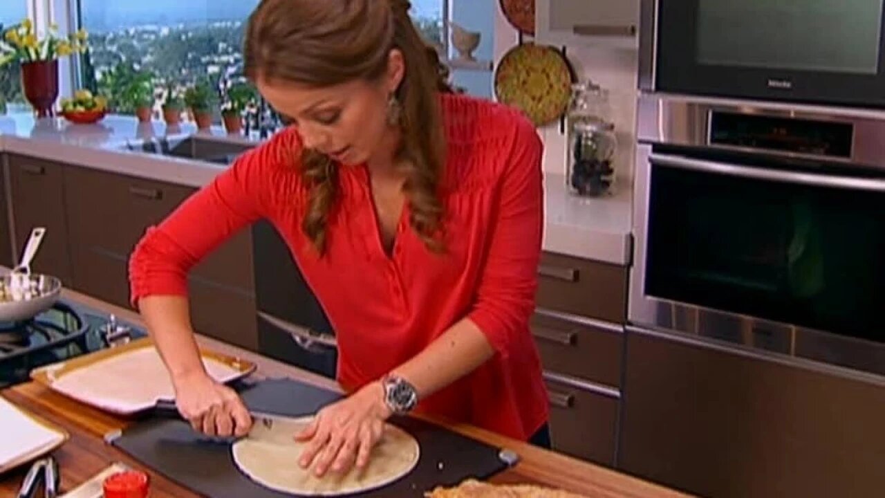 Mexican Made Easy S1 E05 – Mex My Way