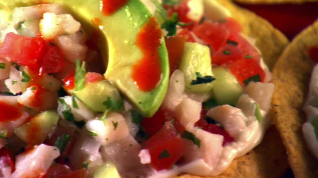 Mexican Made Easy S2 E05 – Hot Times, Cool Foods