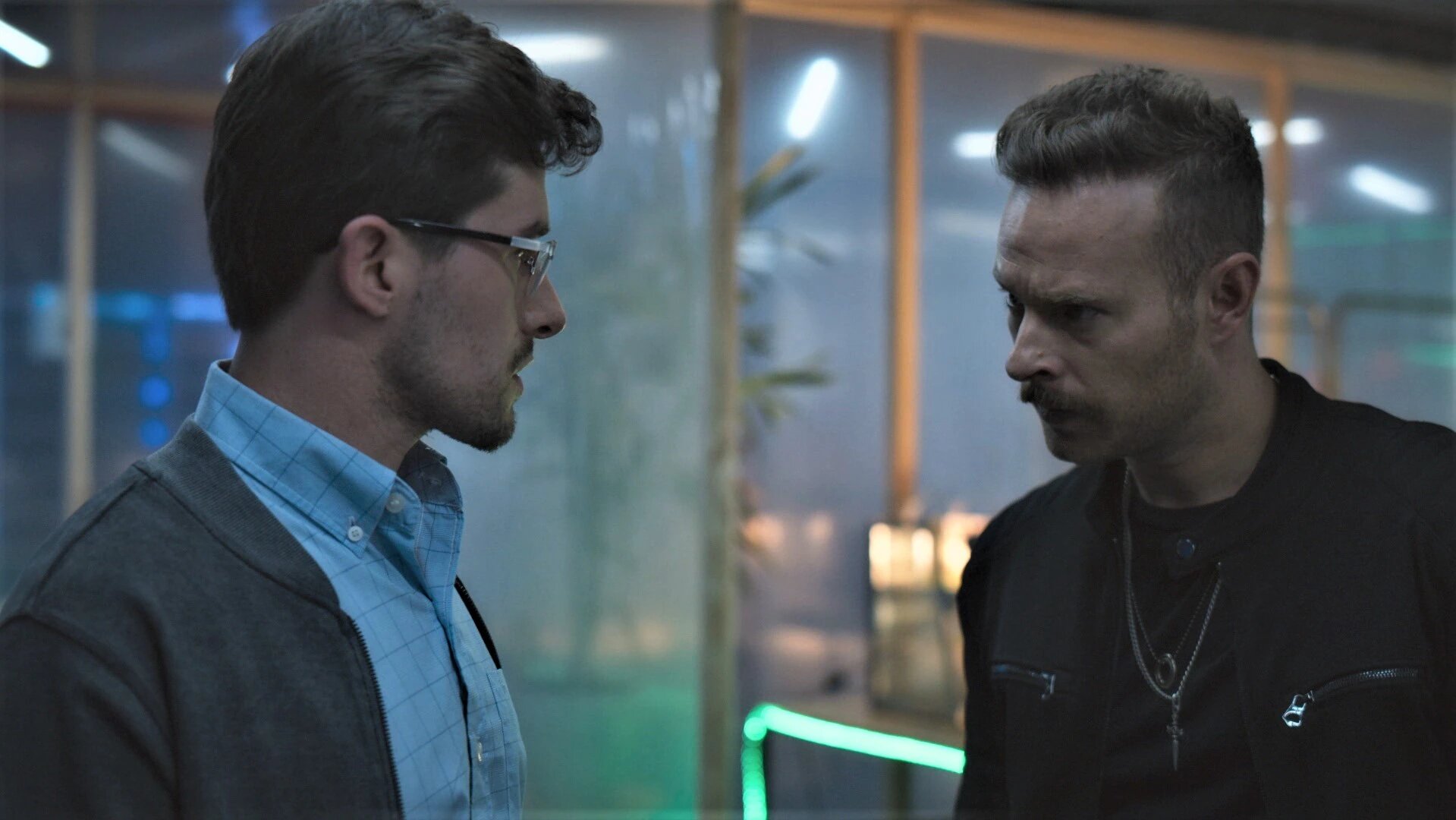 Falsa Identidad S2 E66 – Se encienden las alarmas