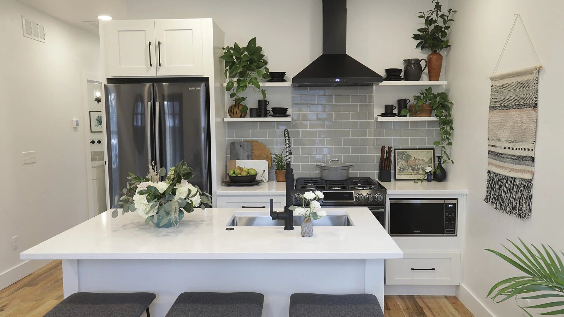 Boise Boys S2 E02 – Big Space, Small House
