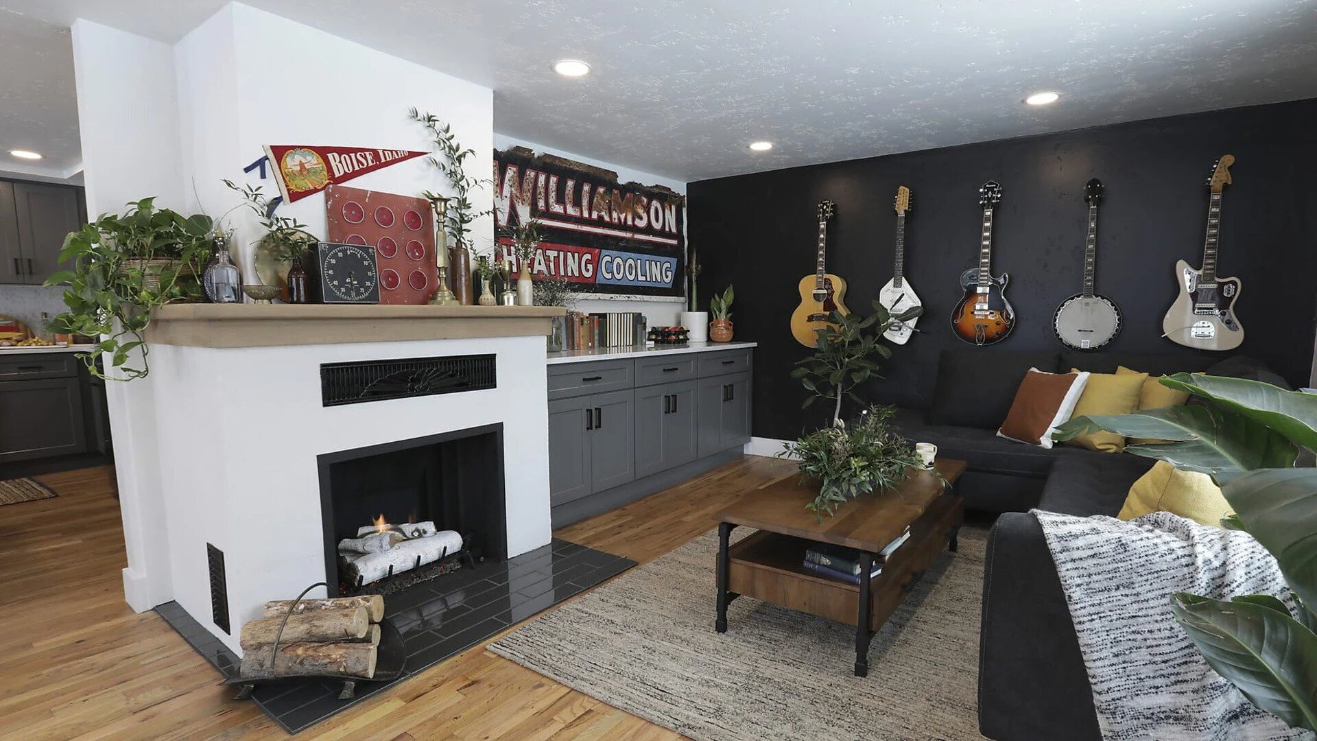 Boise Boys S2 E11 – The Vinyl House