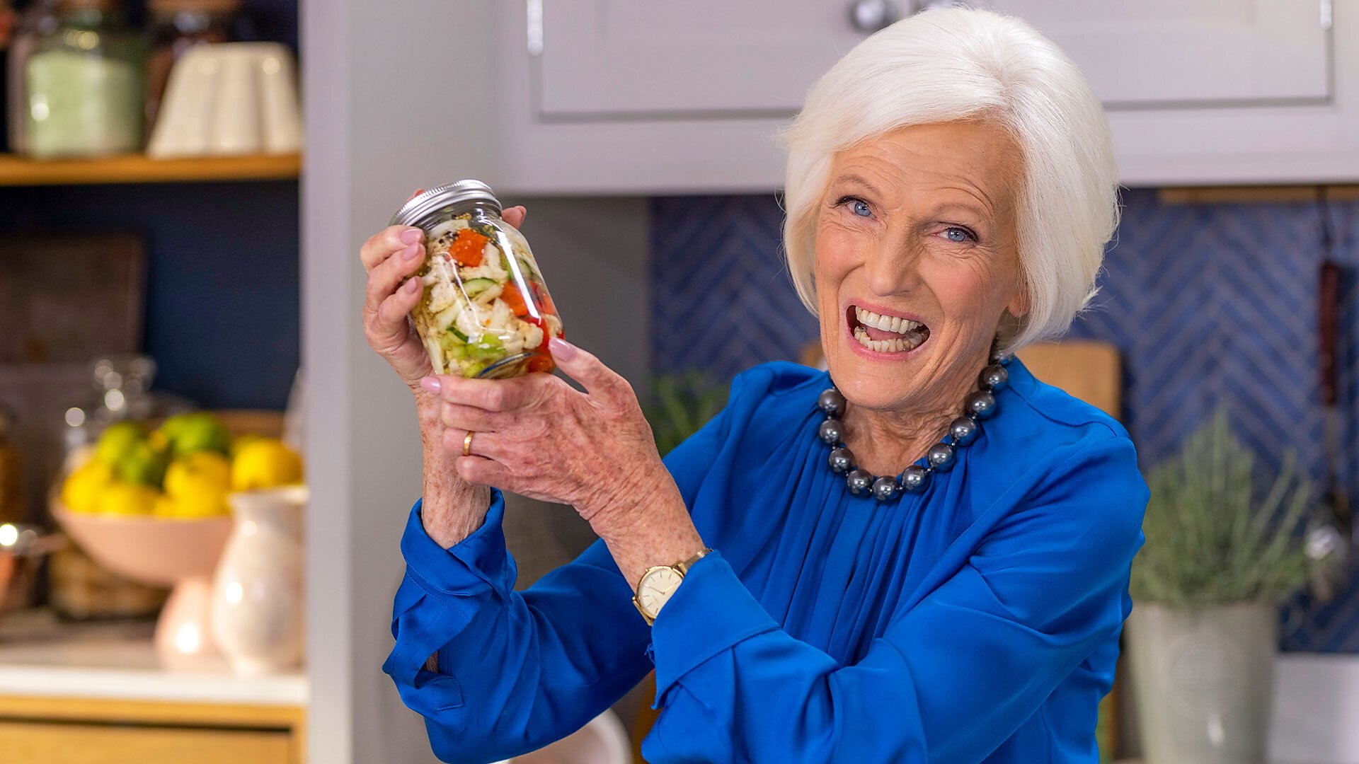 Mary Berry - Love to Cook S1 E02 – New Tastes